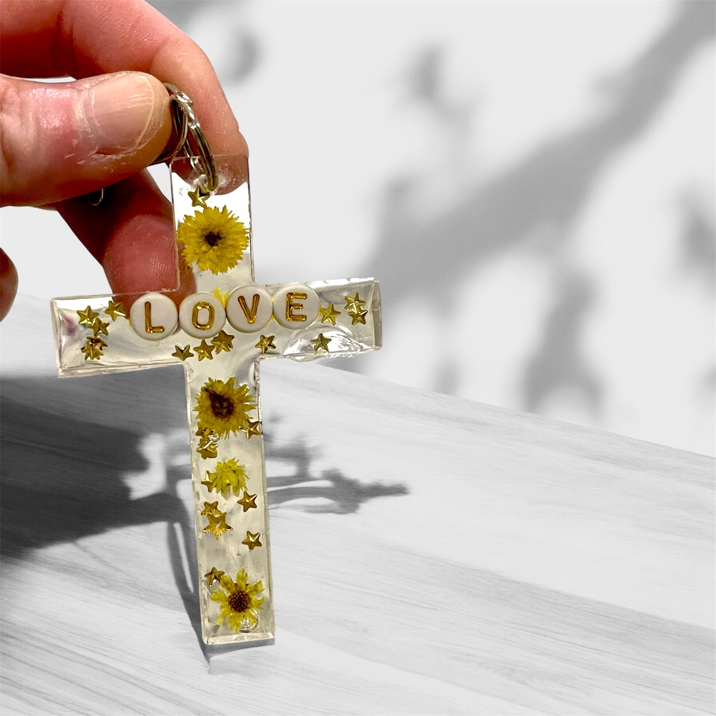 Handmade Resin Cross Keychain Collection - Faith Hope Love Dried Flower Christian Keychains - Inspirational Religious Gift Set